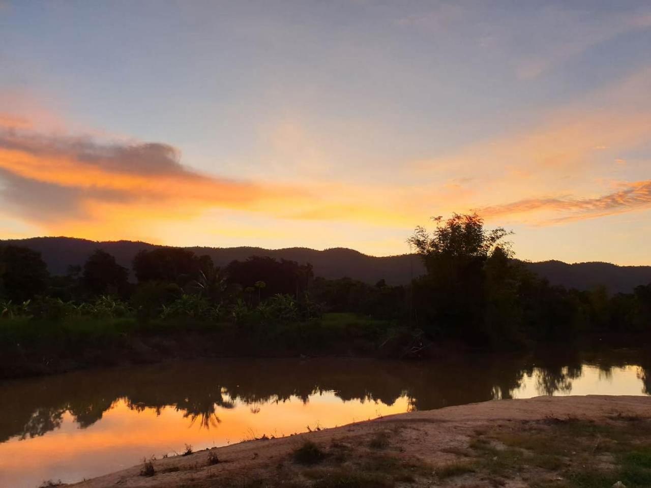 Khla Lodge Kampot Exteriör bild